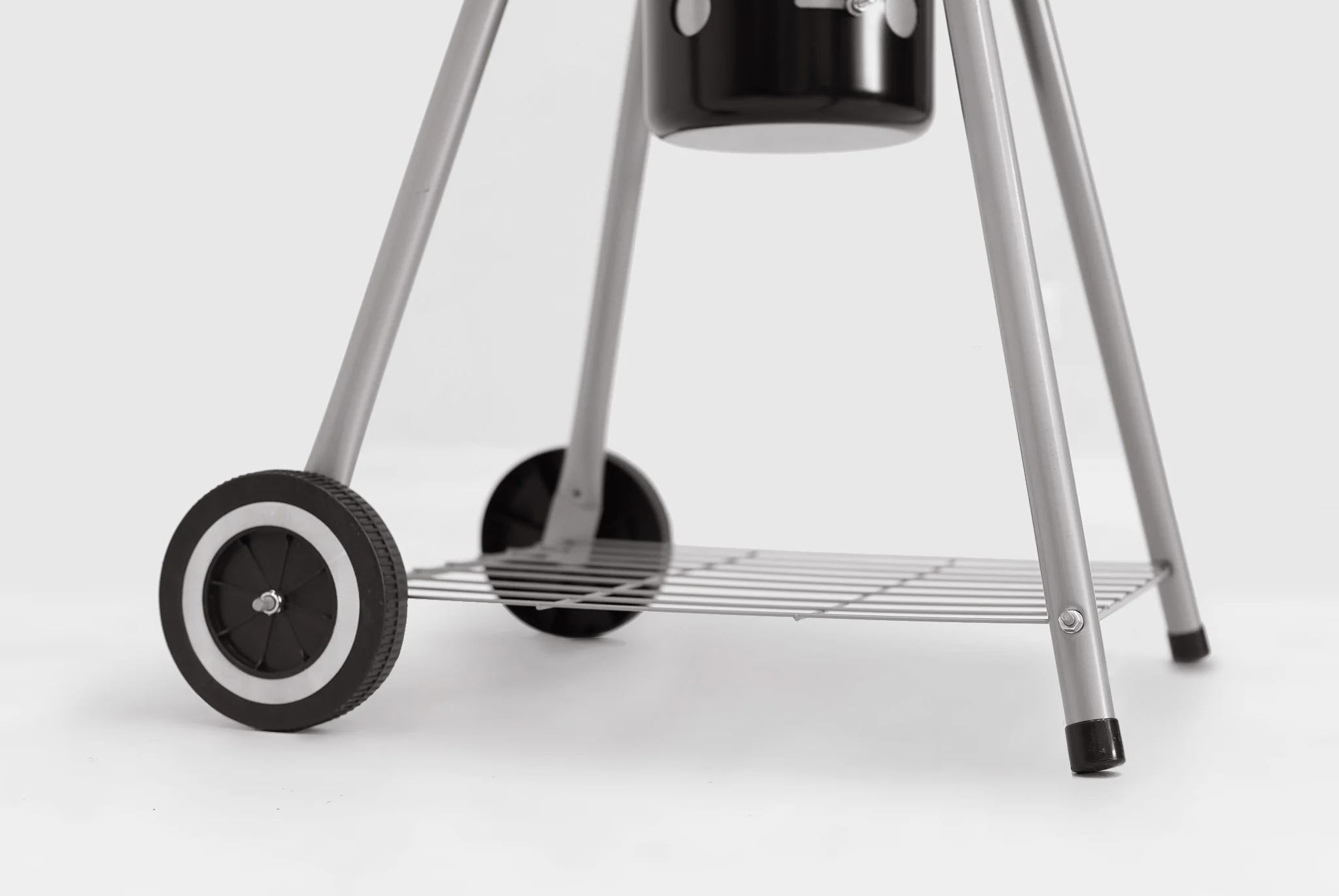  Круглый угольный гриль 22 дюйма (57 см) BISON по низким ценам в Томске и Северске