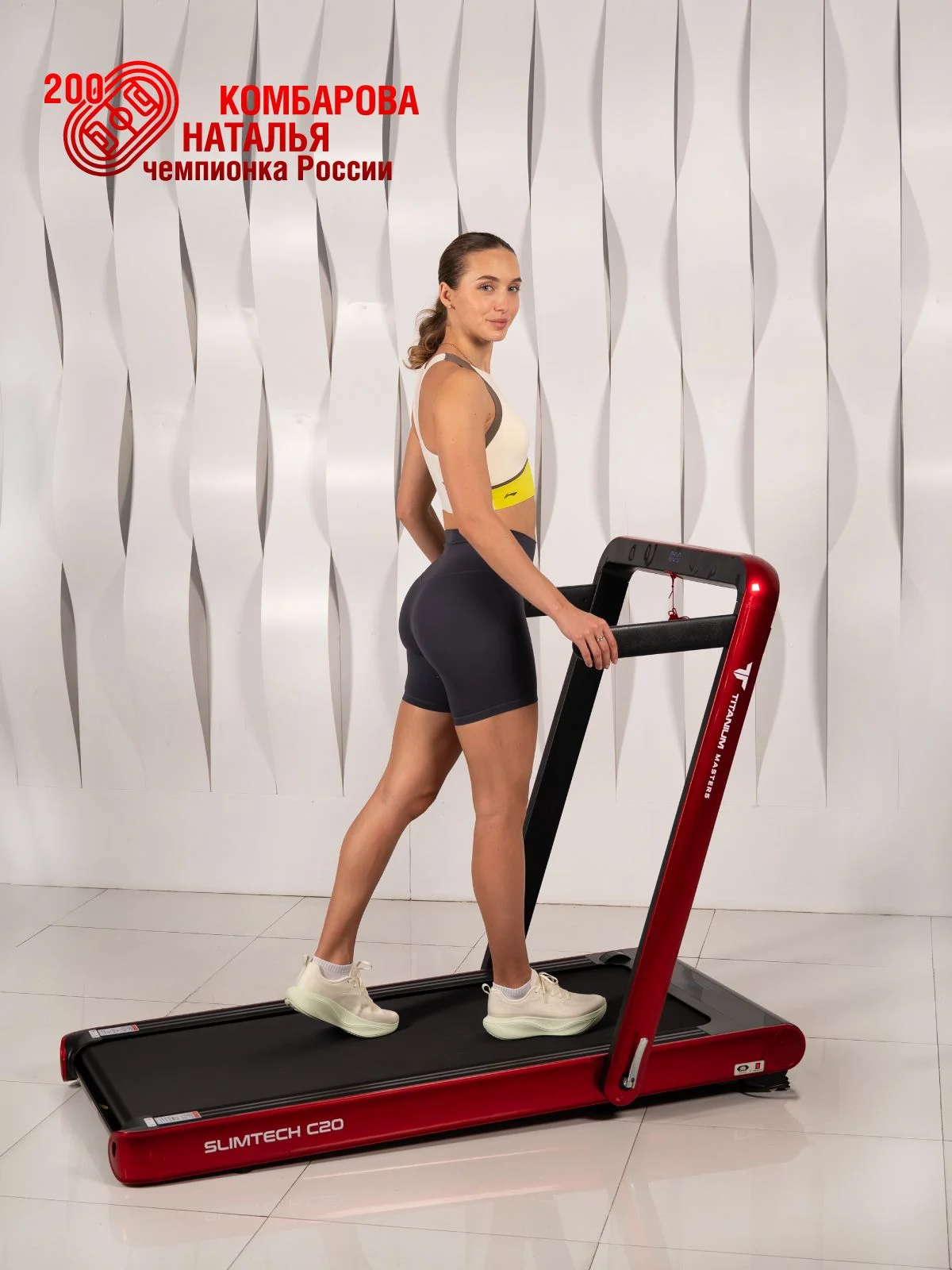  Беговая дорожка Titanium Masters Slimtech C20, красная по низким ценам в Томске и Северске