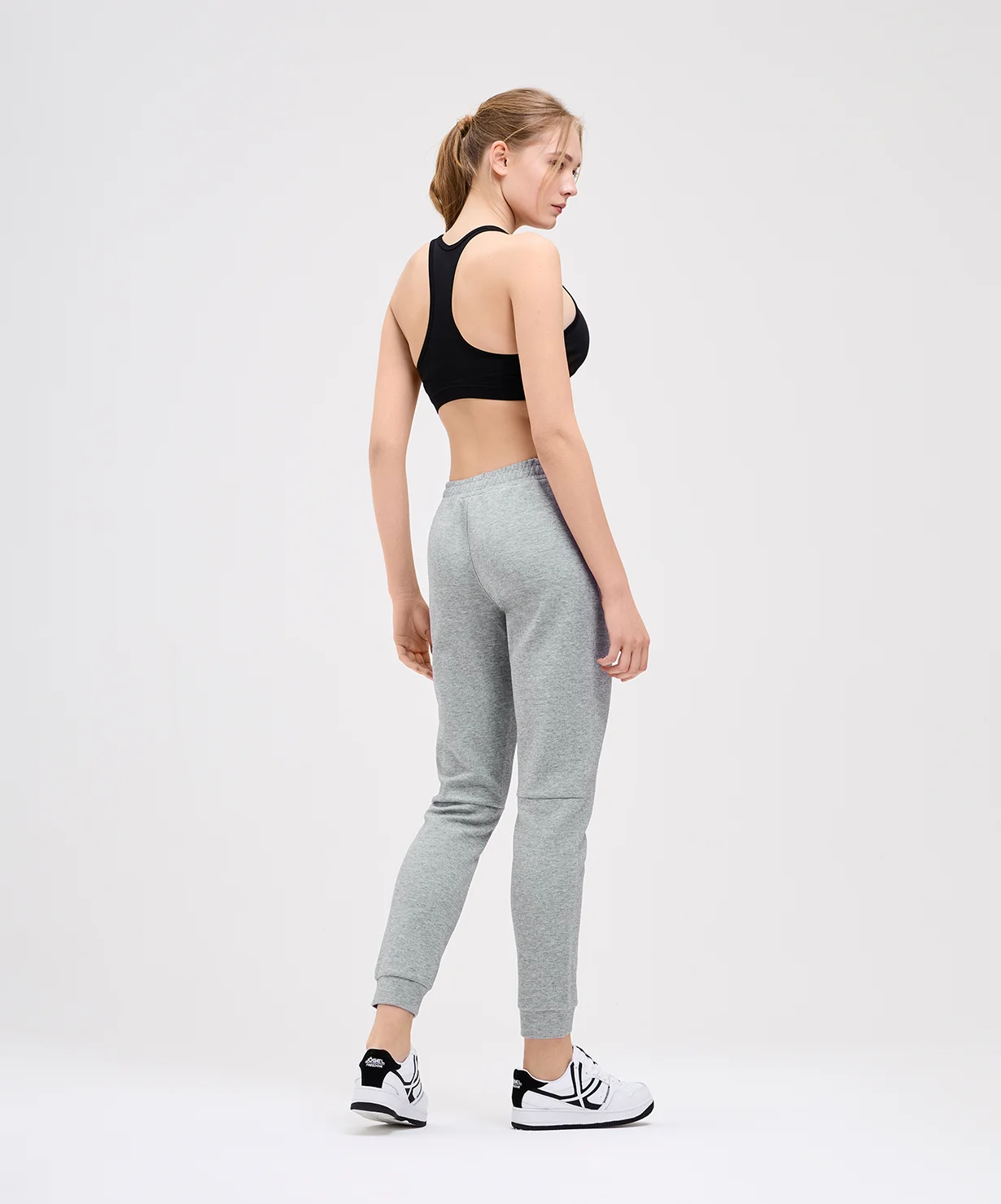  Бра тренировочное JOGEL DIVISION PerFormDRY Womens Top, черный по низким ценам в Томске и Северске