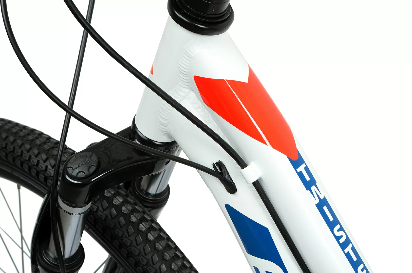 Фото Велосипед Forward Twister 24 2.2 disc (7ск) (2021) белый/красный со склада магазина СпортСЕ