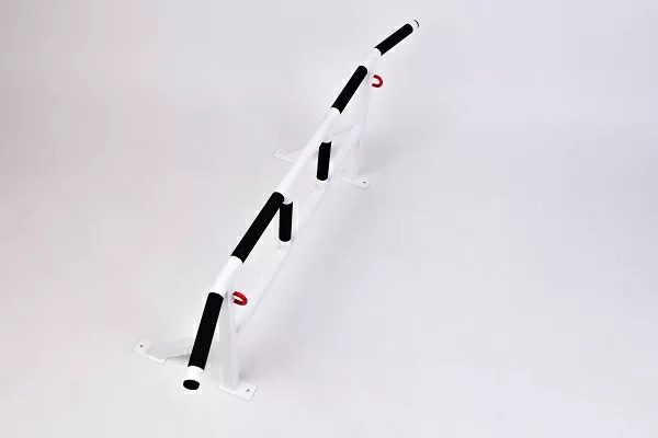 Фото Турник настенный усиленный Invent 3 хвата белый tur-005 со склада магазина СпортСЕ