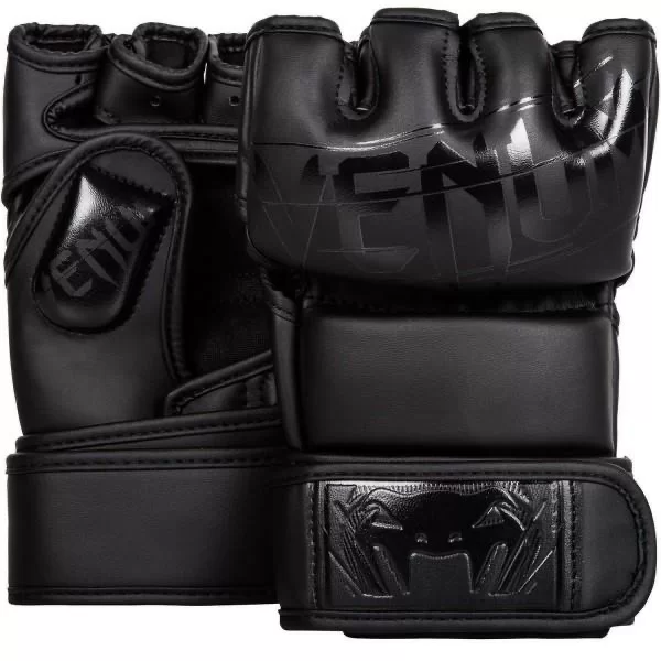 Фото Перчатки для единоборств MMA Venum кож/зам черный со склада магазина СпортСЕ
