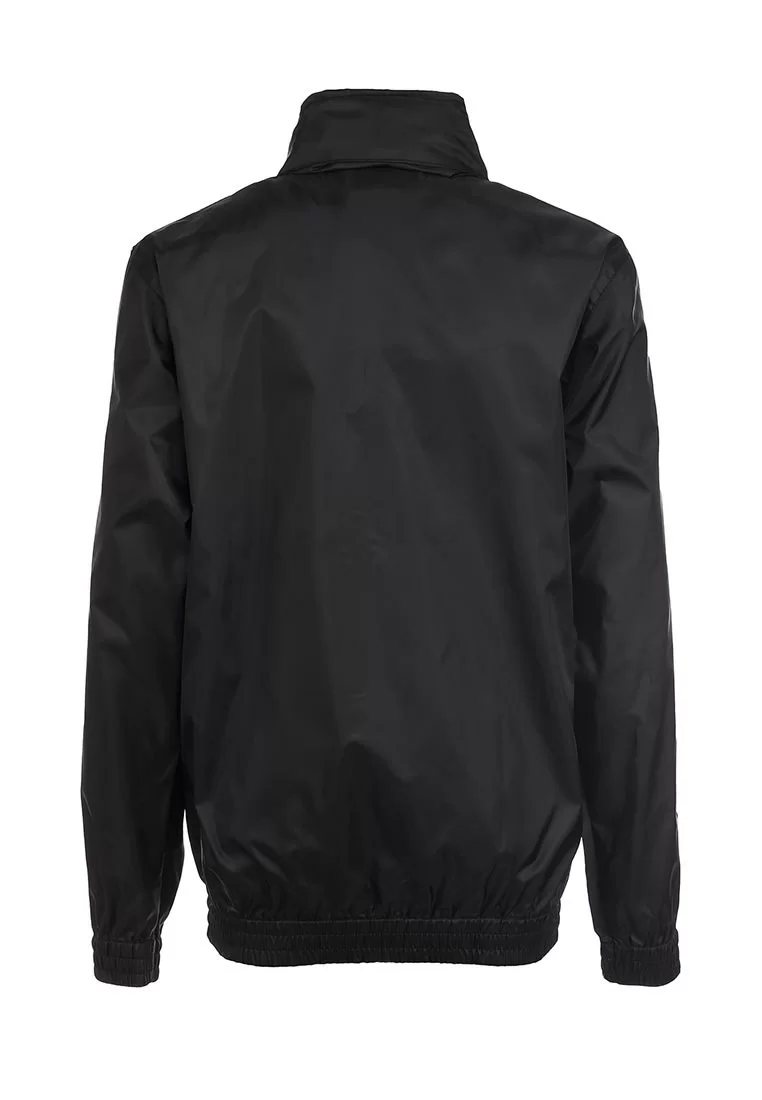 Фото Куртка ветрозащитная Umbro Uniform Training Shower Jacket чер/бел/бел 413013/611 со склада магазина СпортСЕ