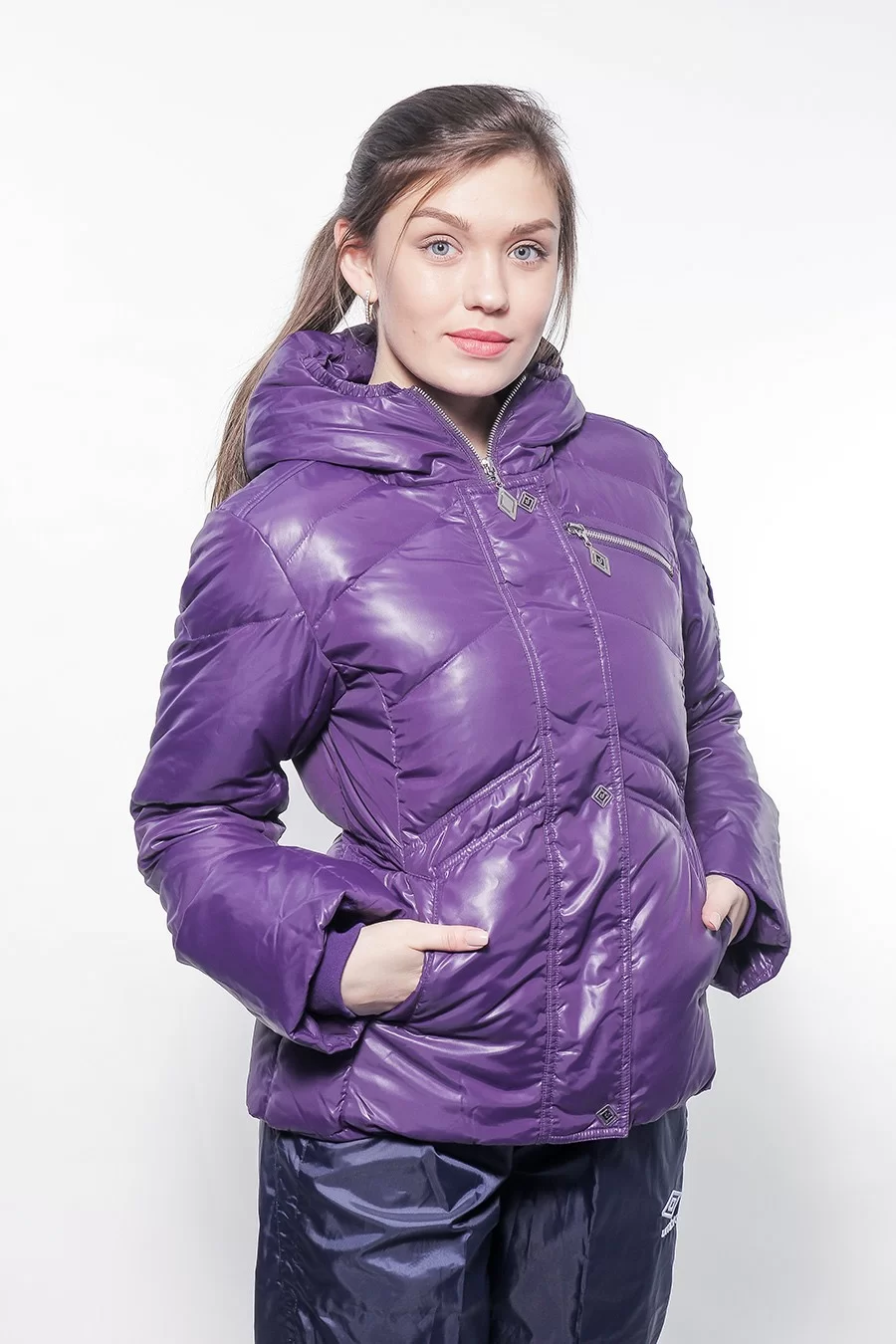 Фото Куртка пуховая RedFox Laura II фиолетовый со склада магазина СпортСЕ