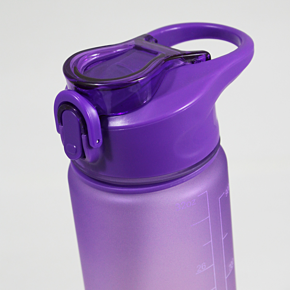 Фото Бутылка для воды Be First 900 мл ТРИТАН фиолетовая матовая SN2035-violet-frost со склада магазина СпортСЕ